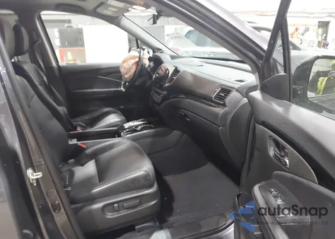 2019 Honda Pilot Touring z USA, uszkodzony, nr VIN 5FNYF6H9XKB053624